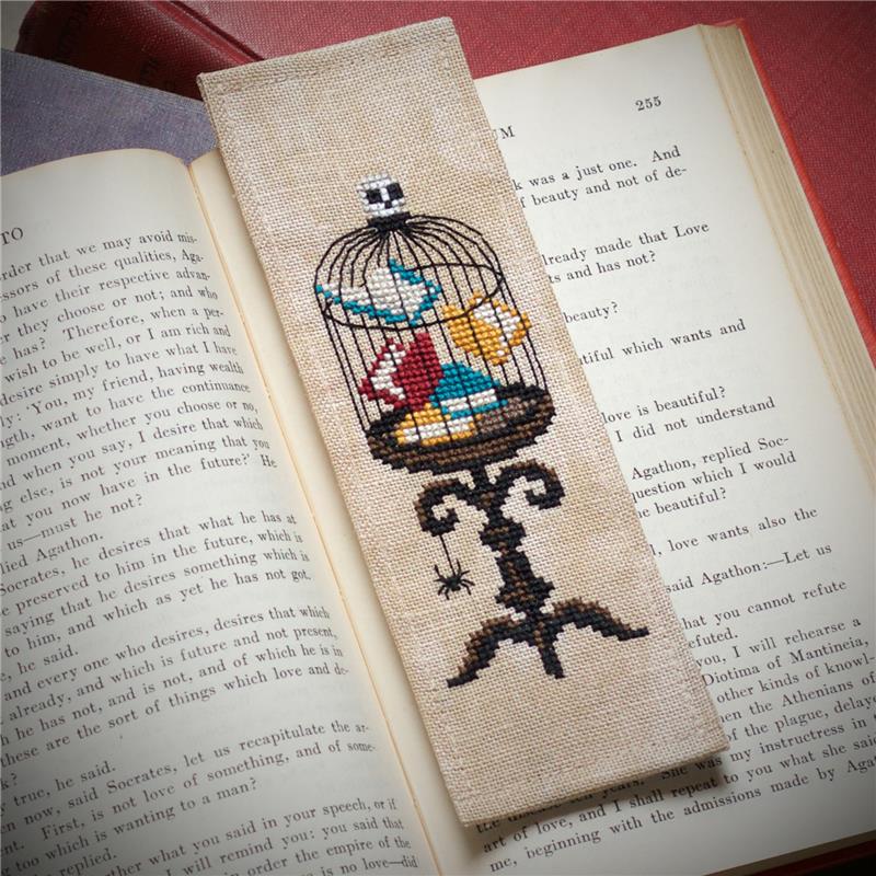 The Bookcase Bookmark - Click Image to Close