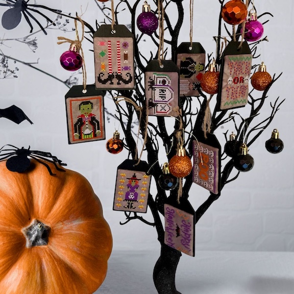 Halloween Tiny Tags - Click Image to Close